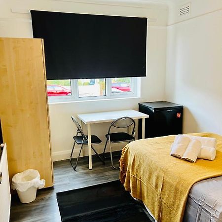 Beautiful Private Rooms In London Central Willesden Green מראה חיצוני תמונה