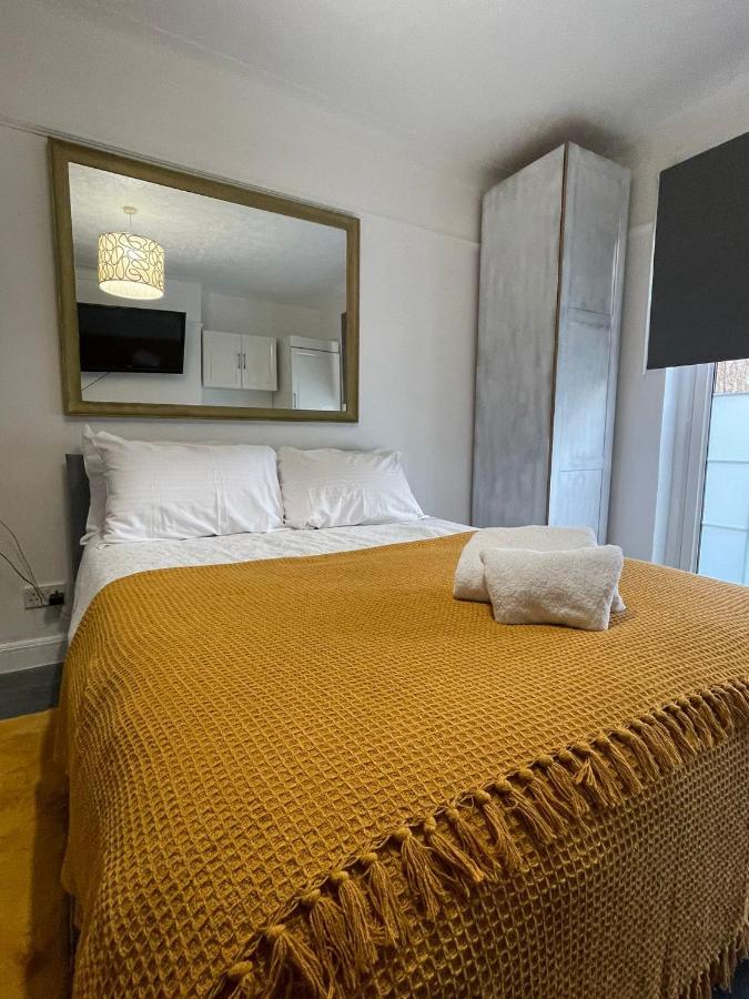 Beautiful Private Rooms In London Central Willesden Green מראה חיצוני תמונה